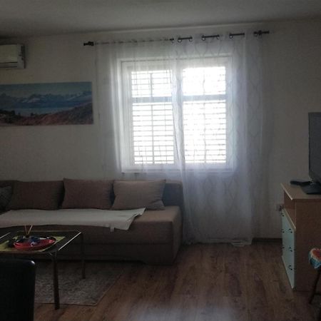 Vacation House Loreta Sveti Rok Eksteriør billede